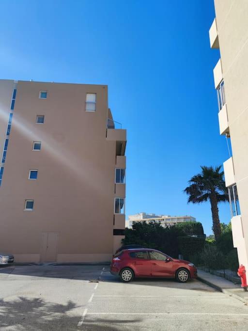 Studio 4 Pers Coeur Du Lavandou 5Mn A Pied Des Plages Le Lavandou Exterior photo