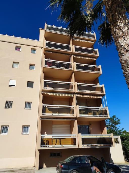 Studio 4 Pers Coeur Du Lavandou 5Mn A Pied Des Plages Le Lavandou Exterior photo